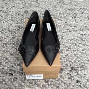 Steve Madden Maria Black Leather Floral Flats